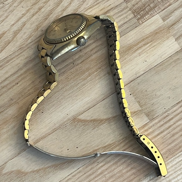 Seiko Ladies Watch Vintage Gold Tone Bracelet and Dial Day Date Windows - Picture 5 of 10